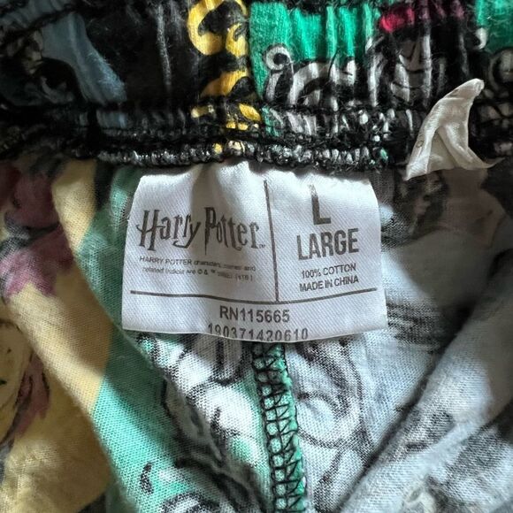 𝅺harry Potter pants large - Picture 6 of 7